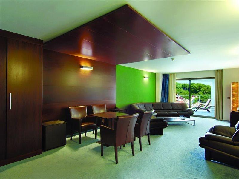 Hotel Maxim 보자바 외부 사진