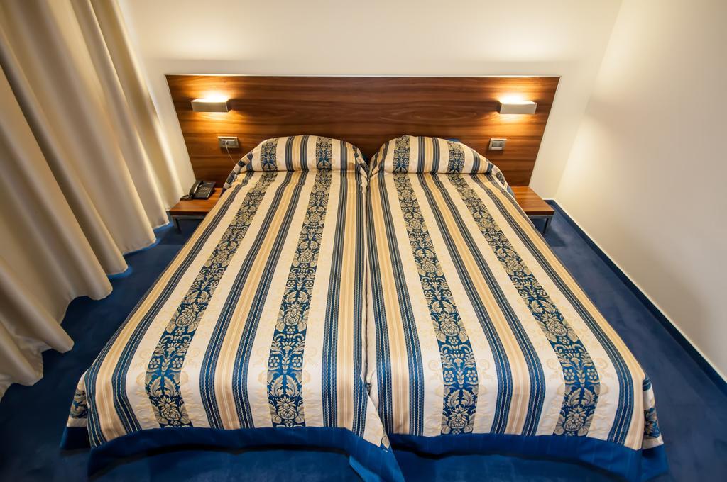 Hotel Maxim 보자바 객실 사진