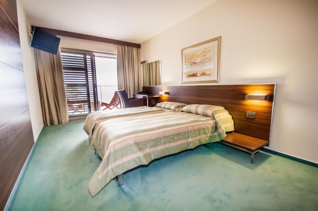 Hotel Maxim 보자바 외부 사진