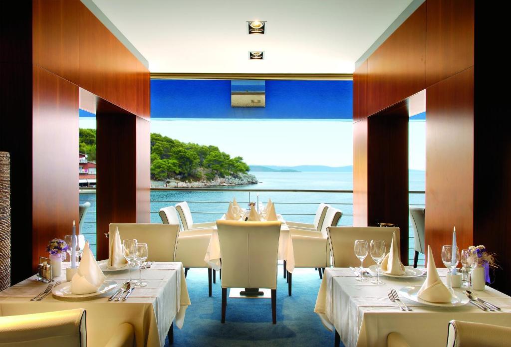 Hotel Maxim 보자바 외부 사진