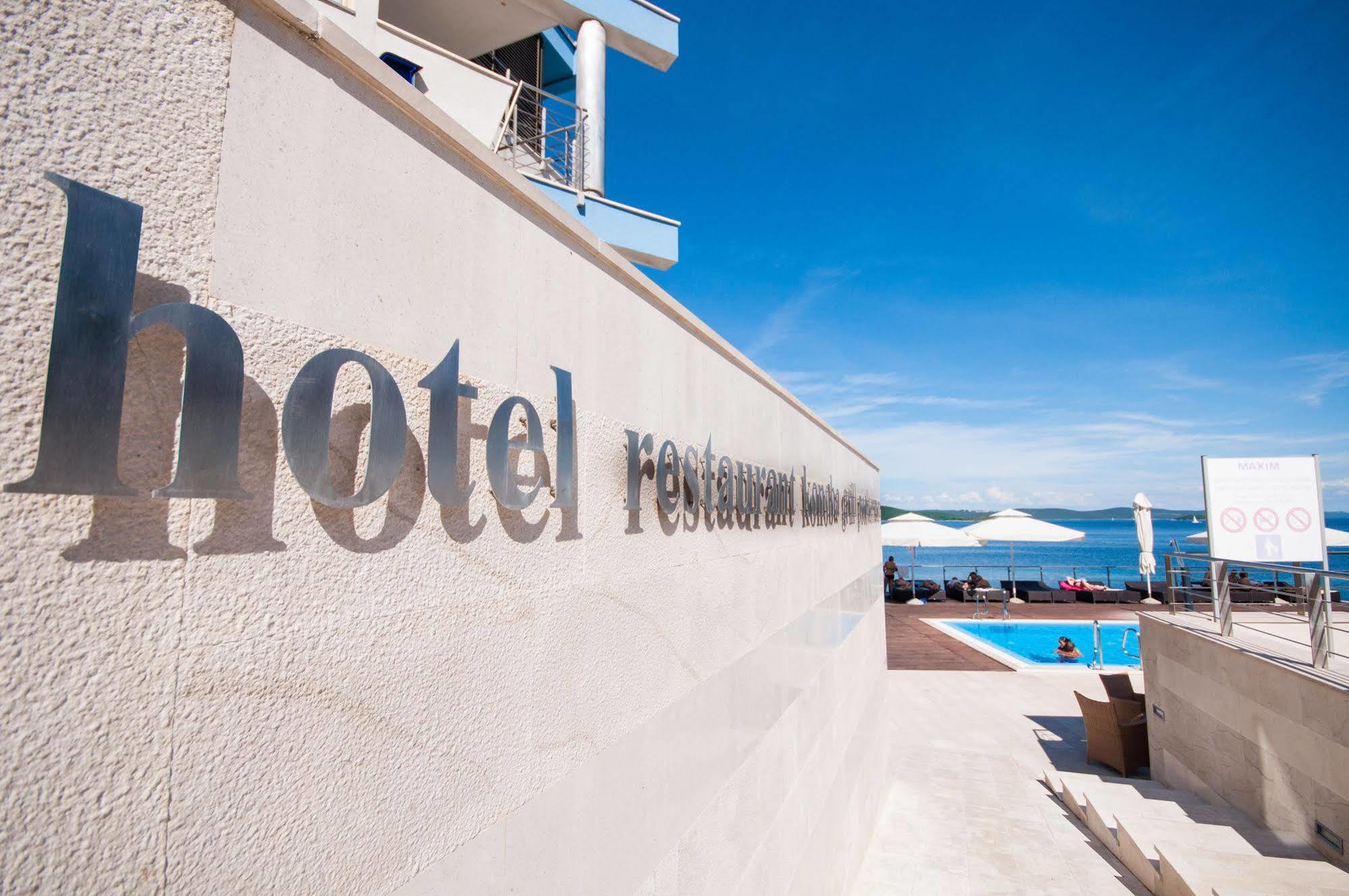 Hotel Maxim 보자바 외부 사진
